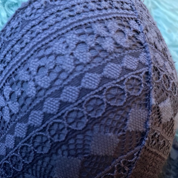 Hollister push-up lace bra! 32A - Picture 3 of 3